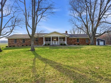 1209 Hansborough Road, Cecillia, KY 42724