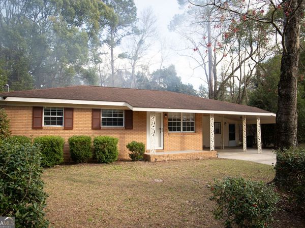 453 S S Palm Street, Jesup, GA 31546