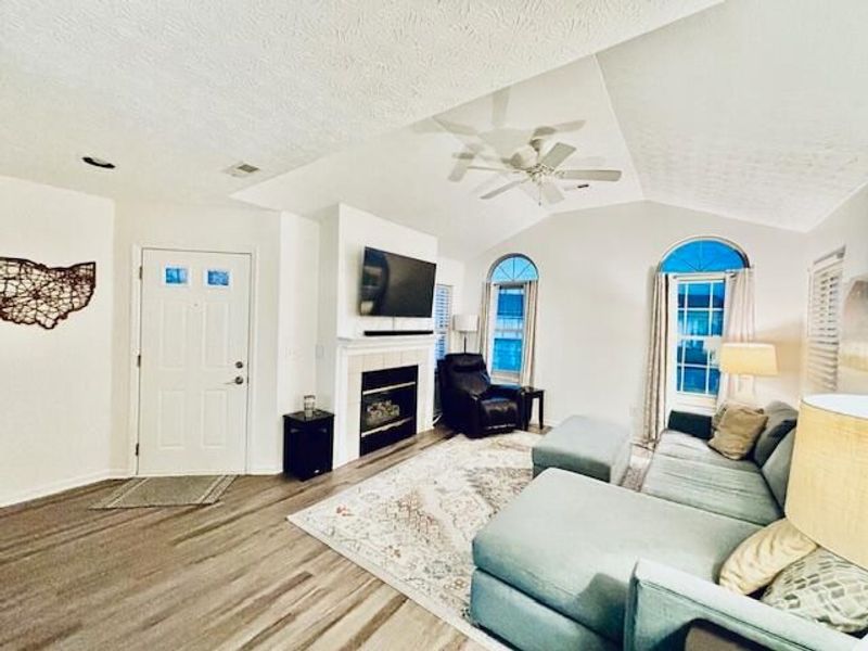 4625 Wenham Park, Unit 11, Columbus, OH 43230 Photo 12