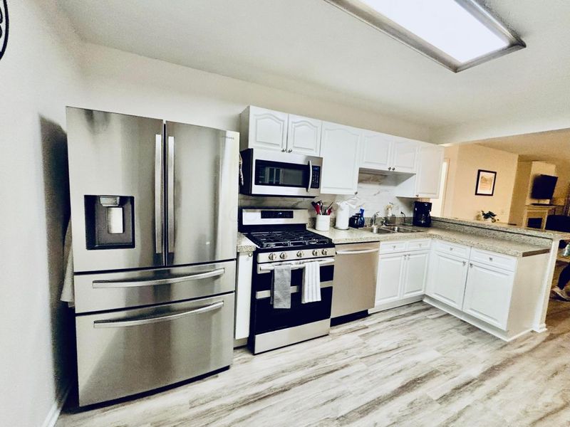 4625 Wenham Park, Unit 11, Columbus, OH 43230 Photo 17