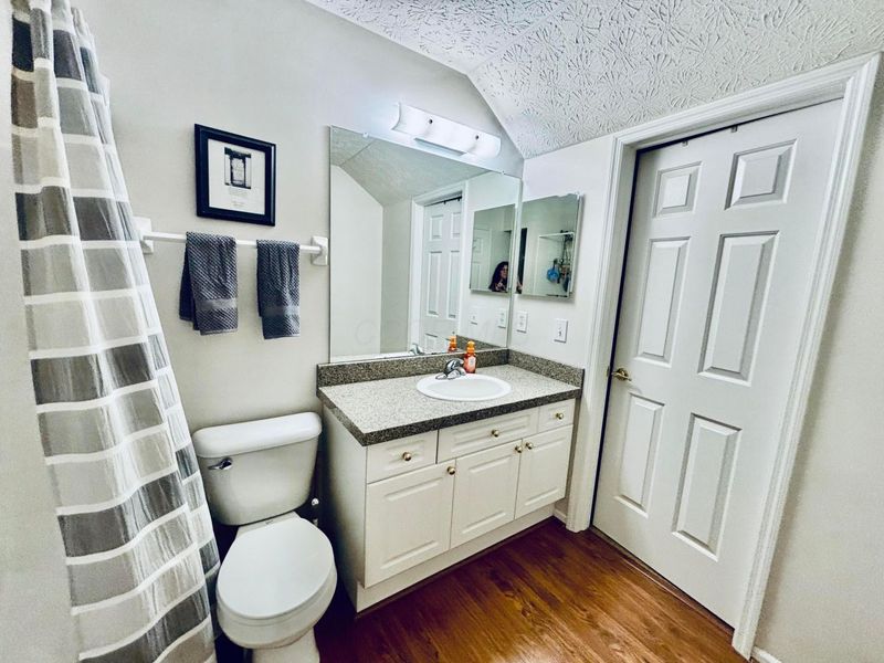 4625 Wenham Park, Unit 11, Columbus, OH 43230 Photo 27