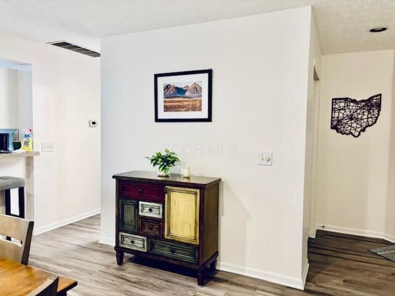 4625 Wenham Park, Unit 11, Columbus, OH 43230 Photo 8