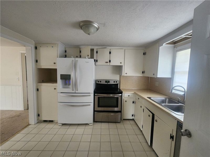 1367 Elmwood Avenue SW, North Canton, OH 44720 Photo 5