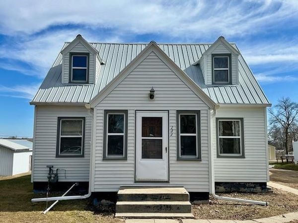 232 Drury Avenue, Lowry, MN 56349