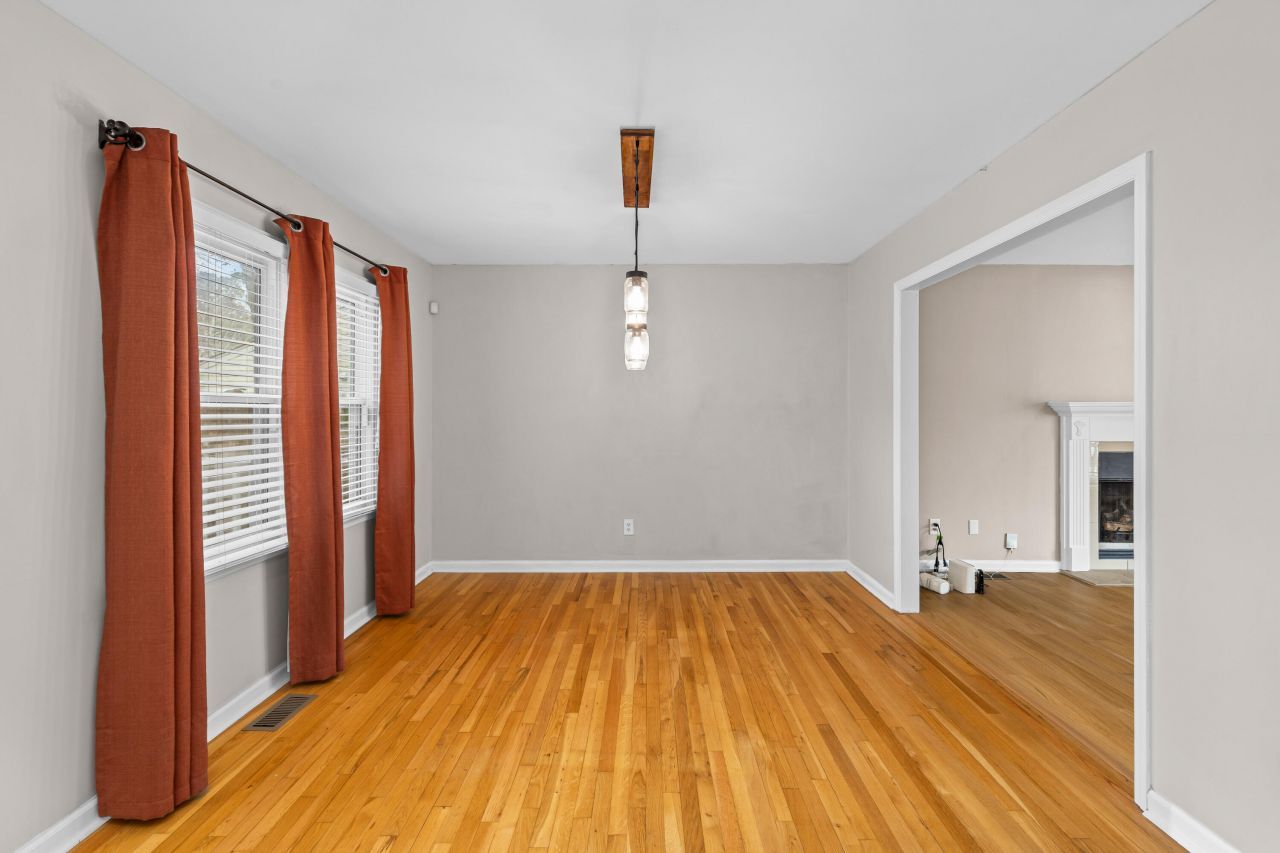 486 Mt Royall Drive Photo 10