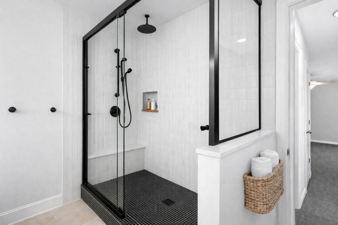 486 Mt Royall Drive Photo 17