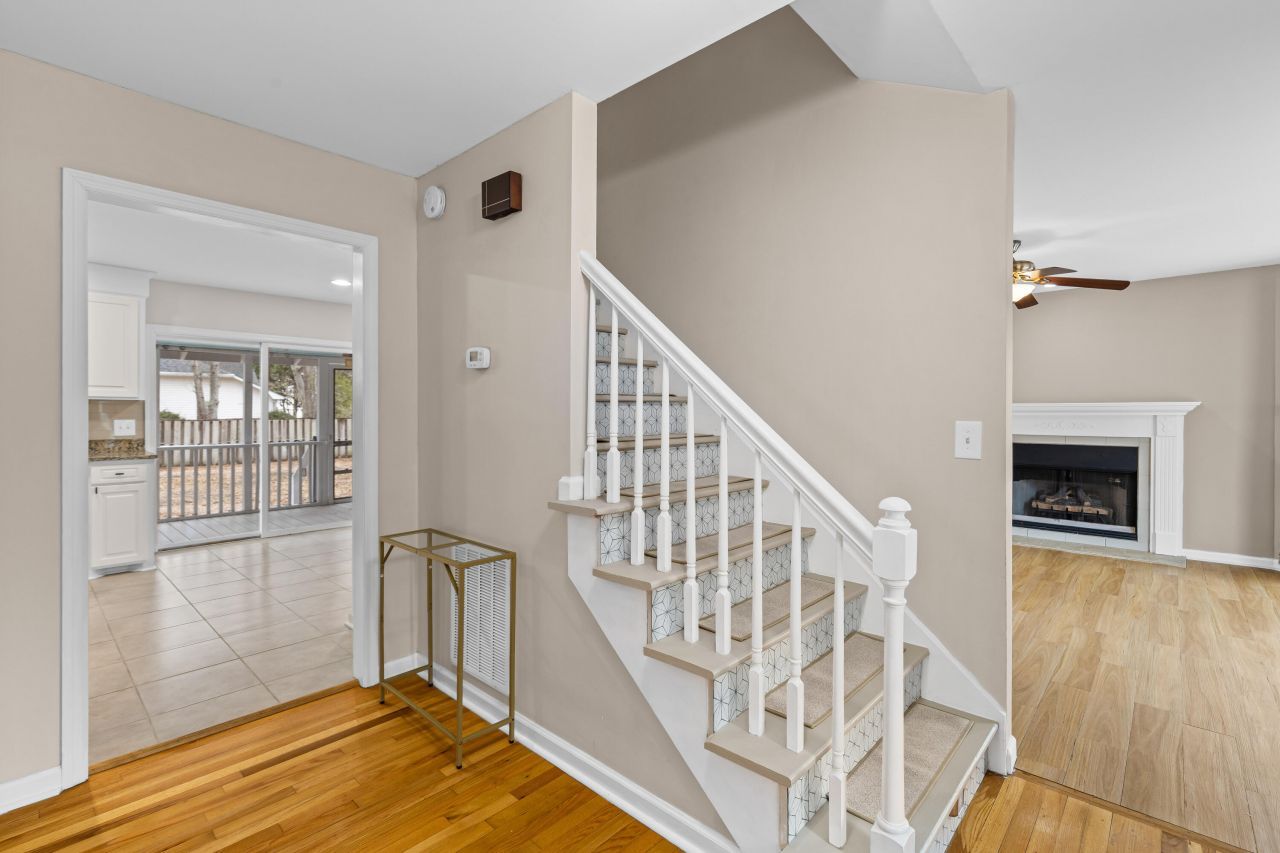 486 Mt Royall Drive Photo 32