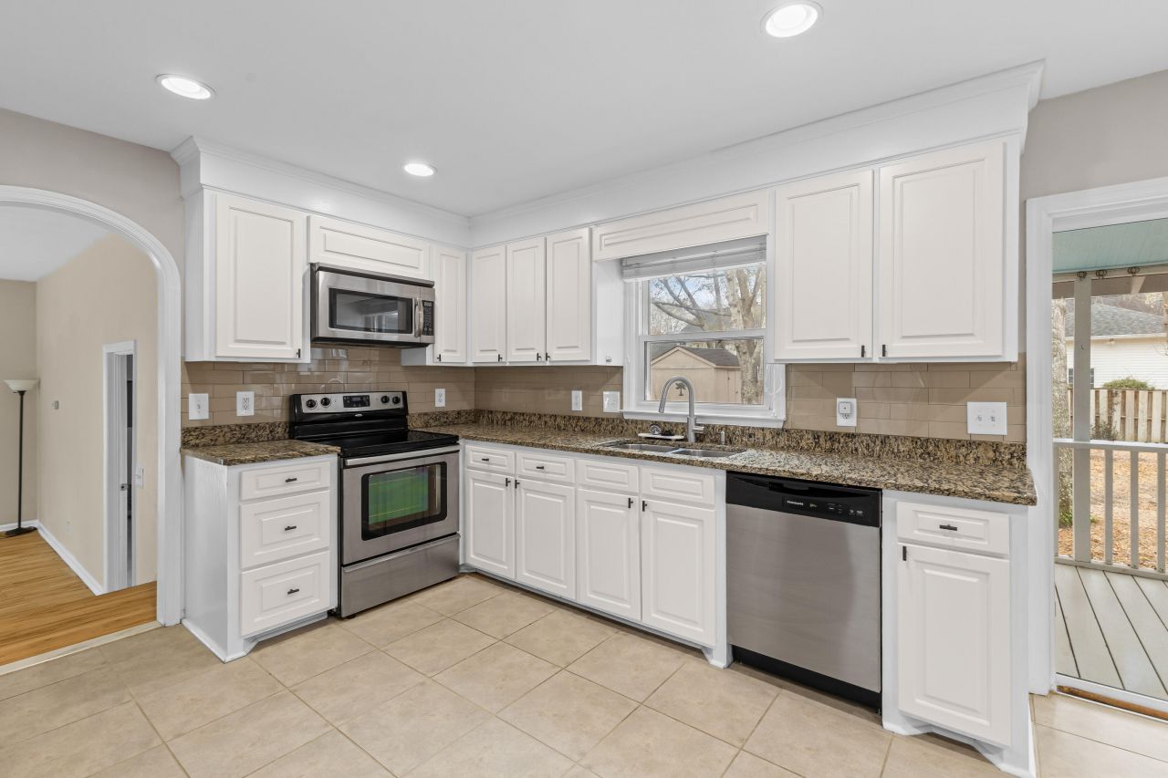 486 Mt Royall Drive Photo 5