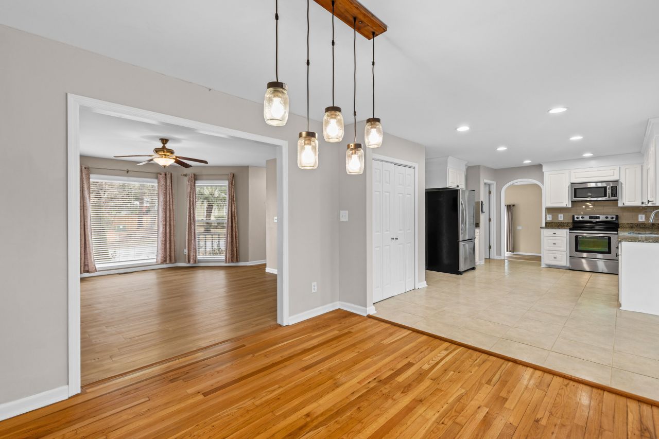 486 Mt Royall Drive Photo 8