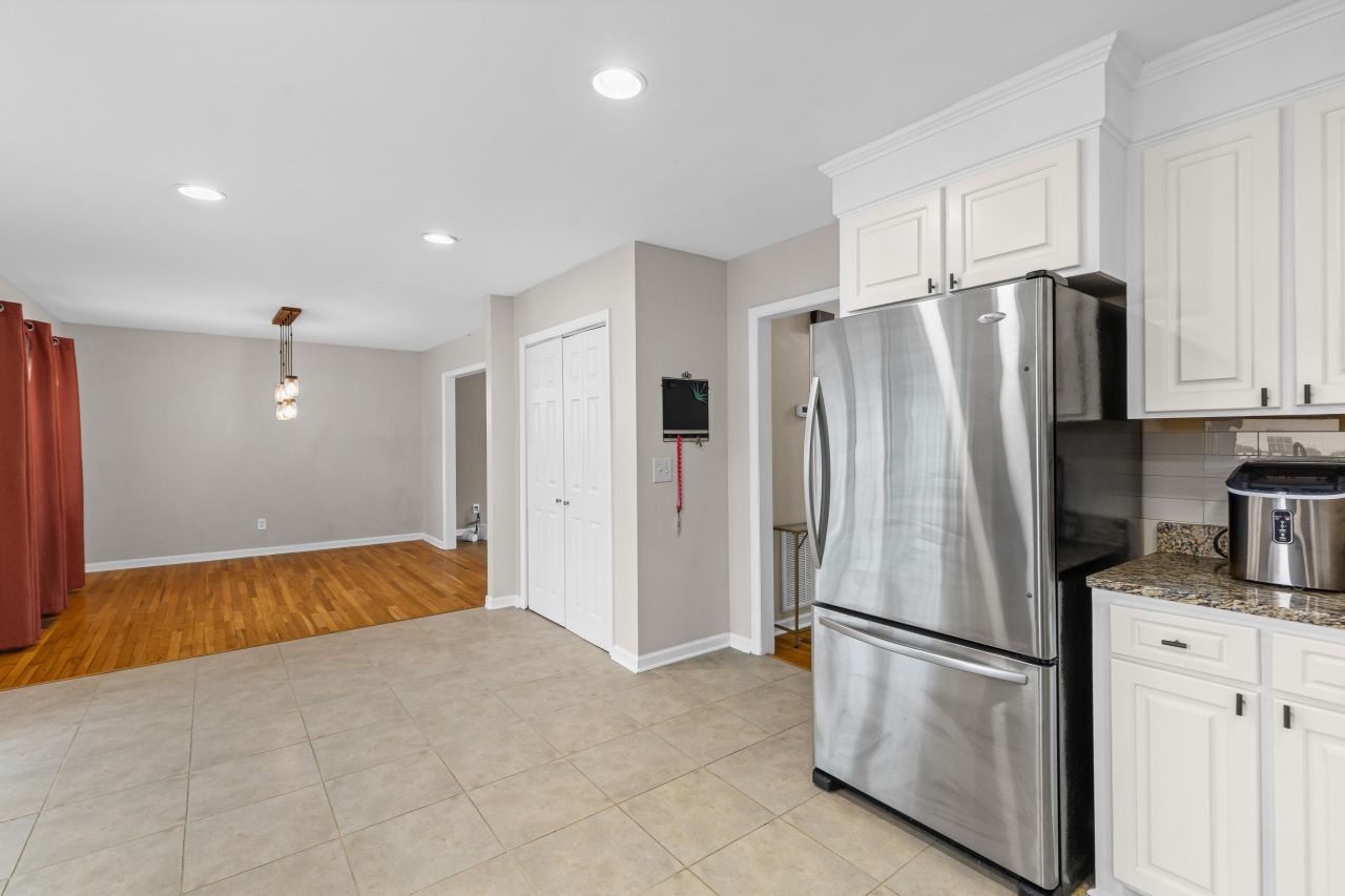 486 Mt Royall Drive Photo 9