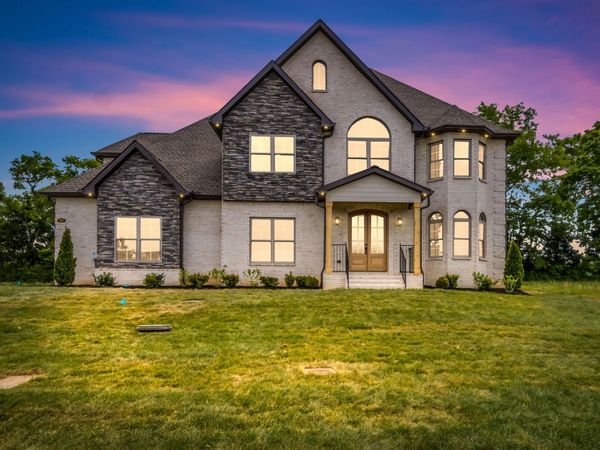 4510 Pat Nixon Ct, Murfreesboro, TN 37130