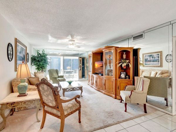 2901 Victoria Circle, Unit F2, Coconut Creek, FL 33066