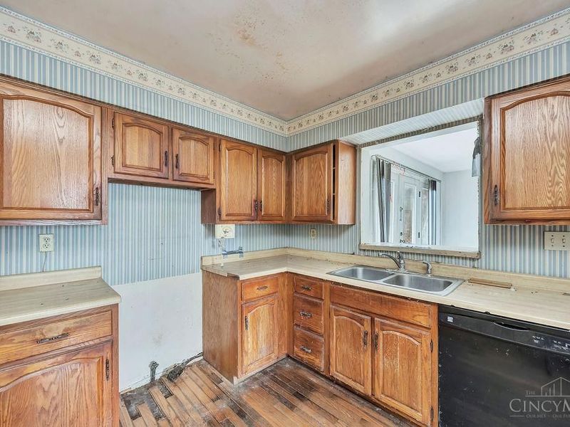 1659 Devils Backbone Road, Green Township, OH 45233 Photo 11