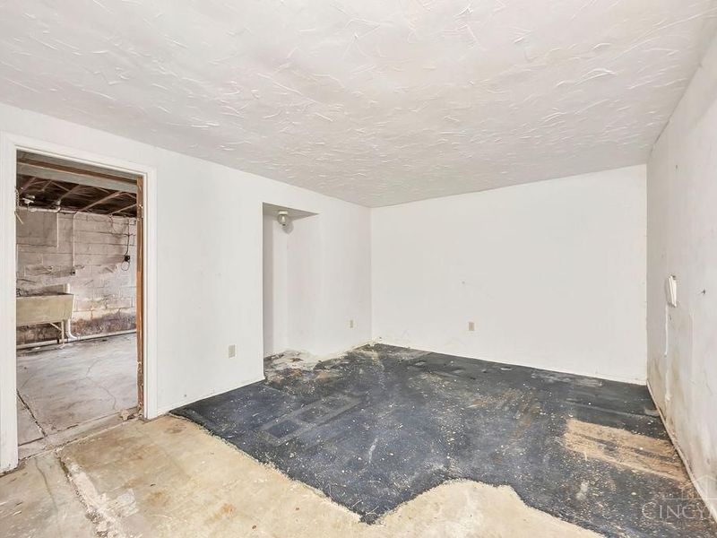 1659 Devils Backbone Road, Green Township, OH 45233 Photo 25