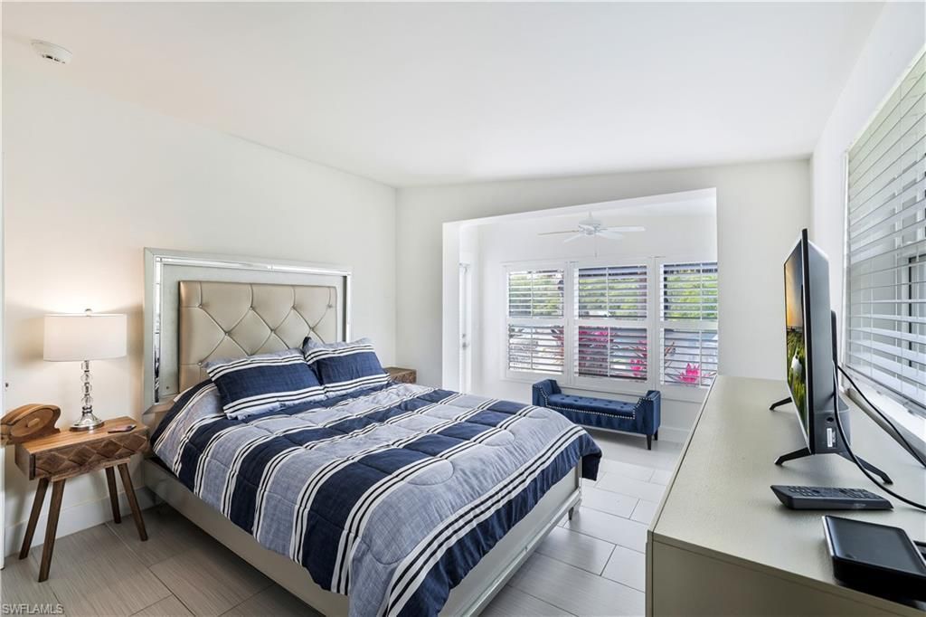 1712 Harbor Ln, Naples, FL 34104 Photo