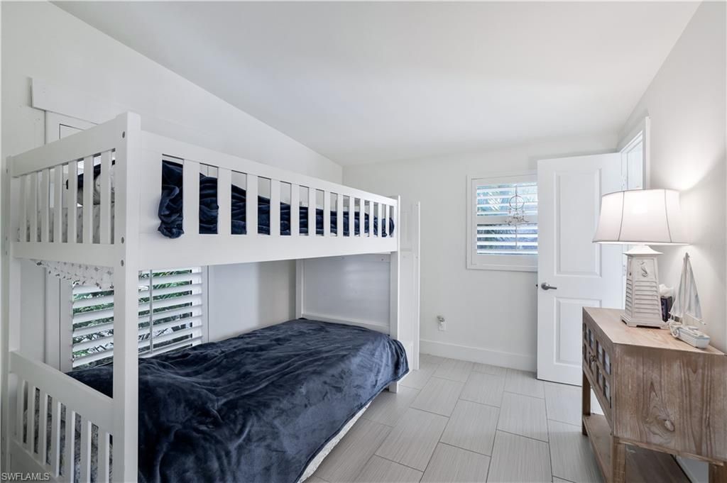 1712 Harbor Ln, Naples, FL 34104 Photo