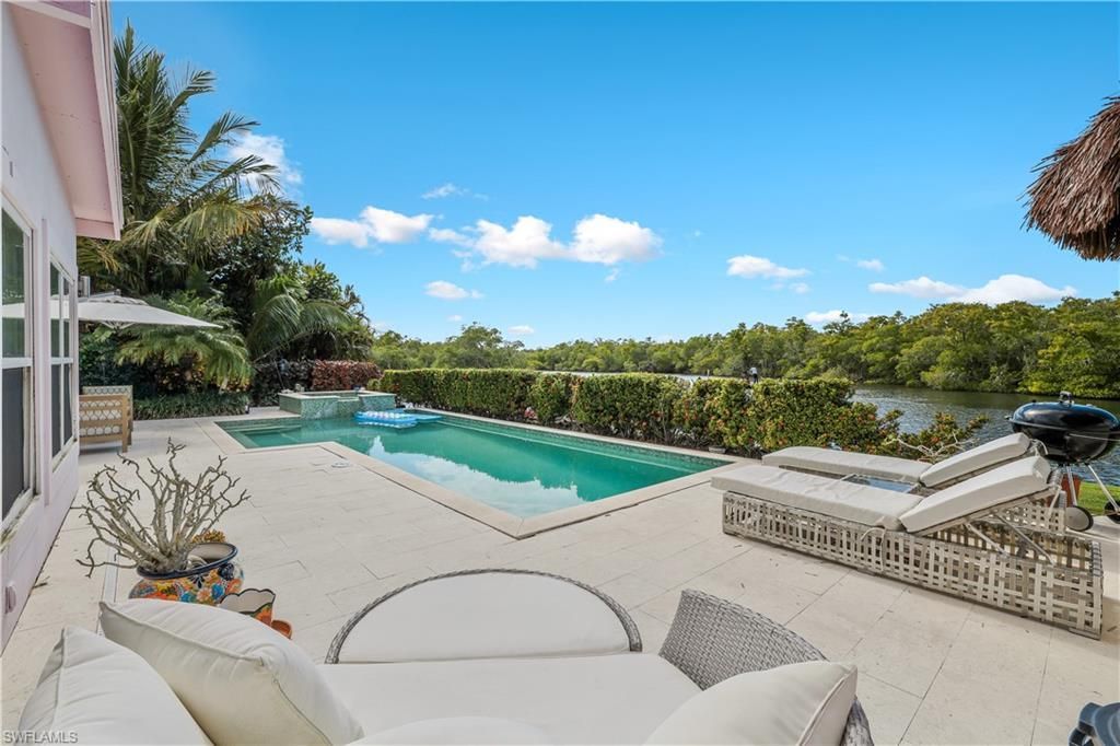 1712 Harbor Ln, Naples, FL 34104 Photo