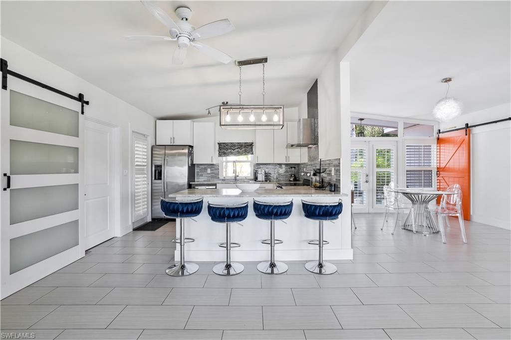 1712 Harbor Ln, Naples, FL 34104 Photo