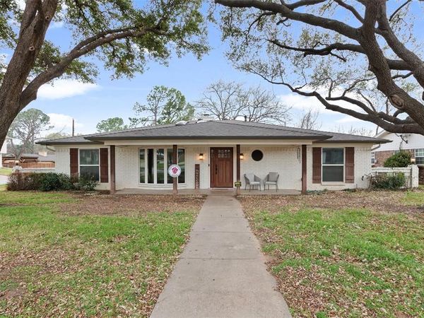 2201 Mountainview Drive, Hurst, TX 76054