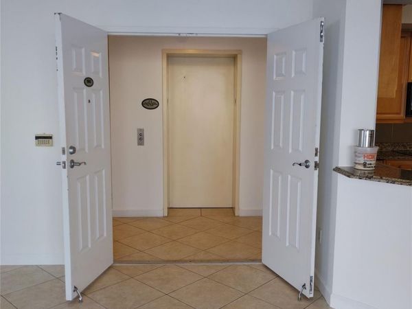 100 S Birch Rd, Unit 1005D, Fort Lauderdale, FL 33316