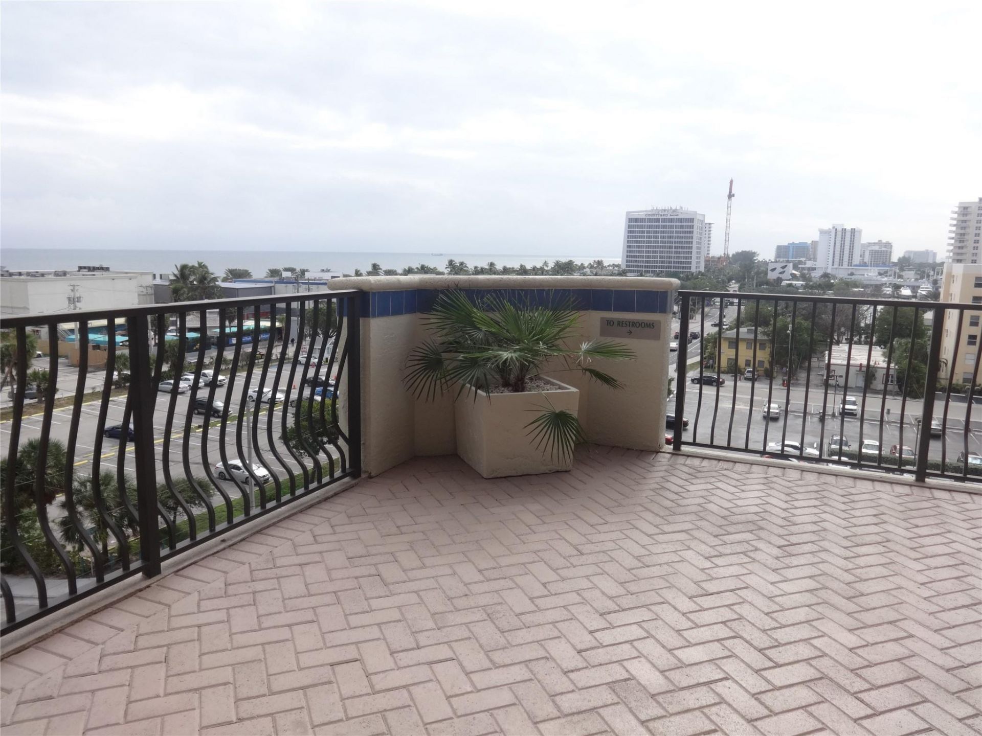 100 S Birch Rd, Unit 1005D, Fort Lauderdale, FL 33316 Photo