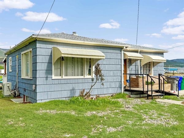 2609 4th Ave N, Lewiston, ID 83501