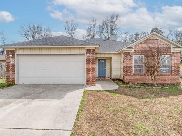 39 Willow Lake Drive, Ward, AR 72176