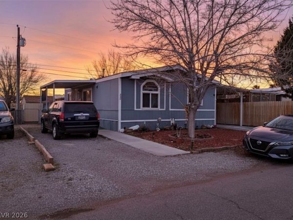 250 Bonnie Claire Court, Pahrump, NV 89048