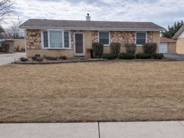 13212 W Playfield Drive, Crestwood, IL 60418