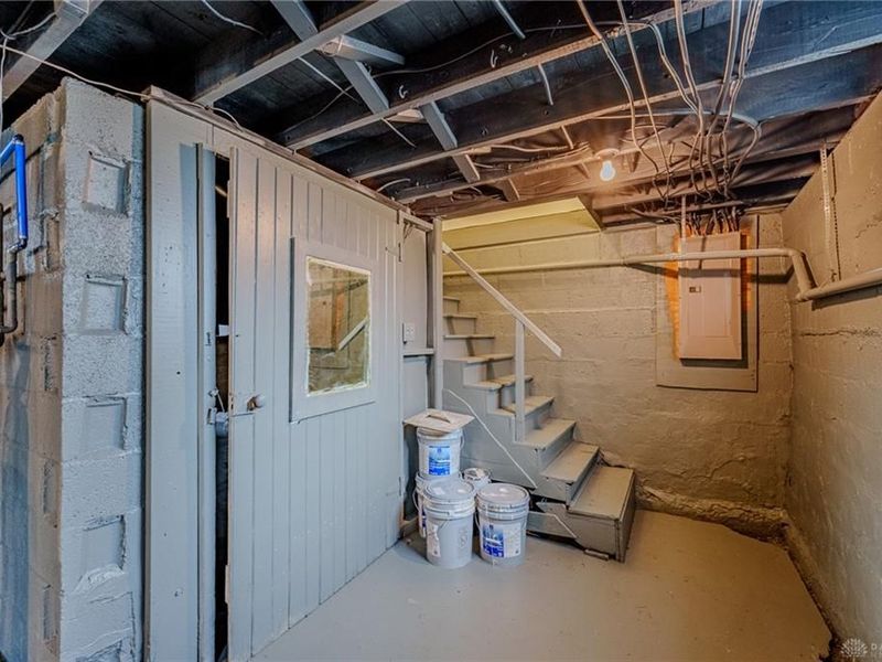 7588 Milton Carlisle Road, Bethel Township, OH 45504 Photo 30