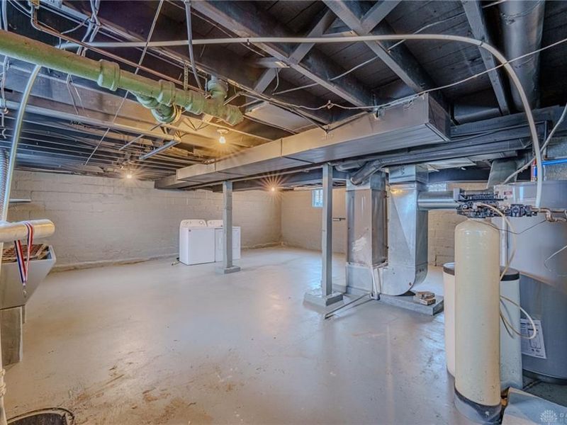 7588 Milton Carlisle Road, Bethel Township, OH 45504 Photo 31