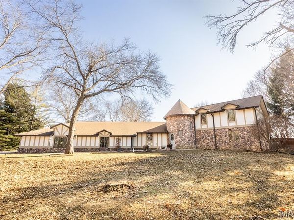 10 Phillips Lane, Shiloh, IL 62221