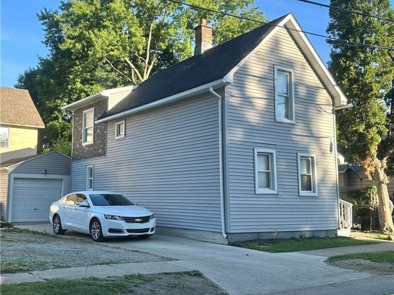 3856 W 23rd Street, Cleveland, OH 44109 Photo 2
