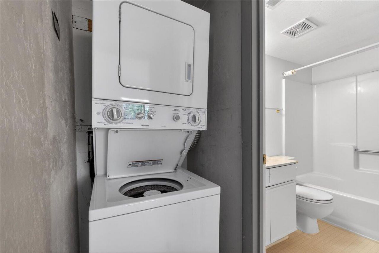 2925 Dove Haven Court Photo 16