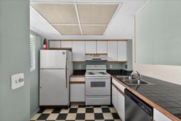 2925 Dove Haven Court photo 4