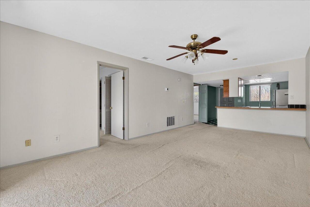 2925 Dove Haven Court Photo 9