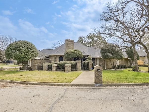 3719 Danbury Drive, Arlington, TX 76016