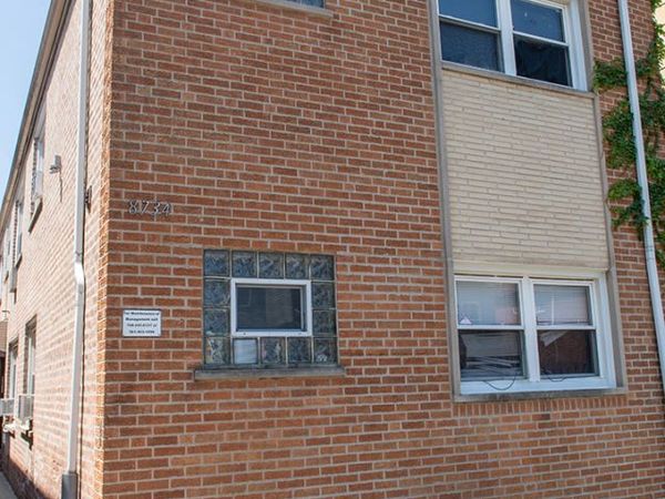 8734 S Escanaba Avenue , Chicago, IL 60617