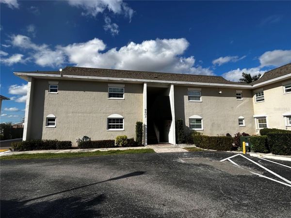 8802 BAY POINTE DRIVE, Unit 102, TAMPA, FL 33615