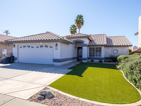 1305 W WAGONER Road, Phoenix, AZ 85023