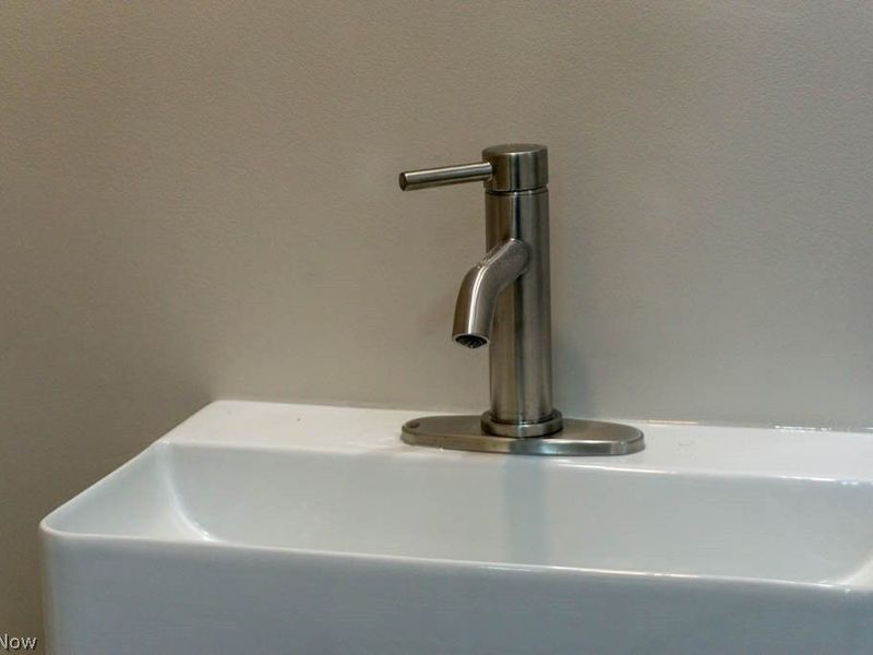 3970 Monticello Boulevard, Cleveland Heights, OH 44121 Photo 7