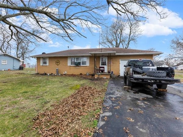812 Randolph Street, Bronson, KS 66716