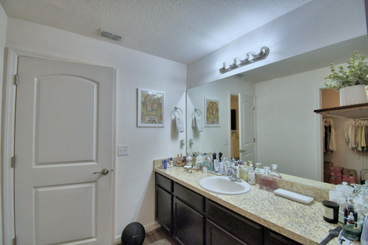 6286 Manitoba Drive , Lakeland, FL 33805 Photo