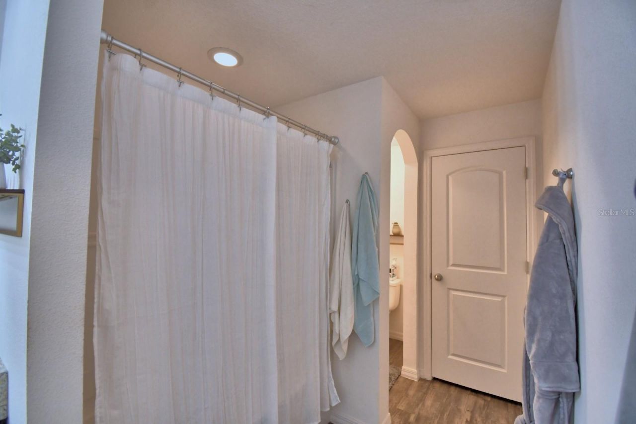 6286 Manitoba Drive , Lakeland, FL 33805 Photo