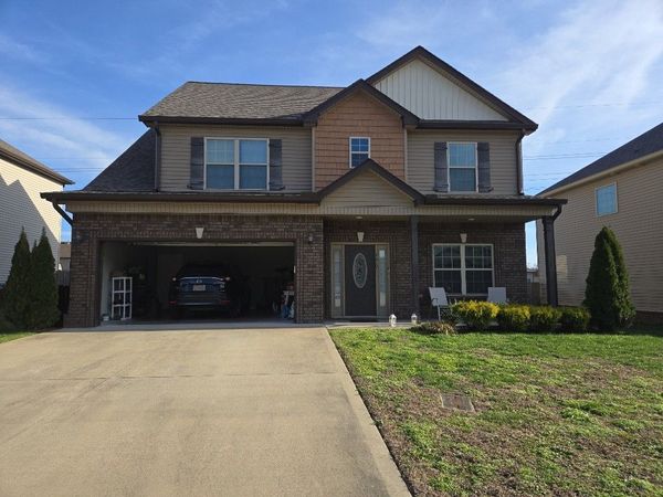 1417 Millet Dr , Clarksville, TN 37040