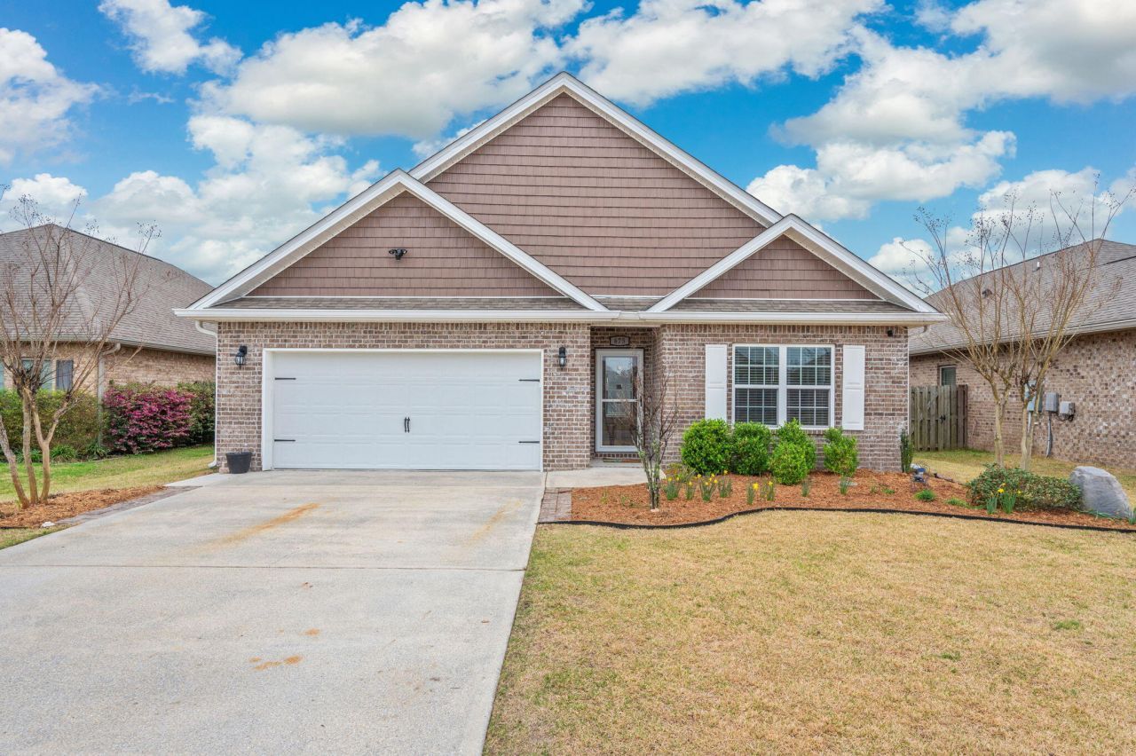 675 Teal Street, Crestview, FL 32539 Main Photo