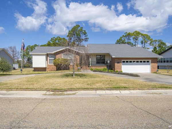 2910 Kings Harbour Road, Panama City, FL 32405