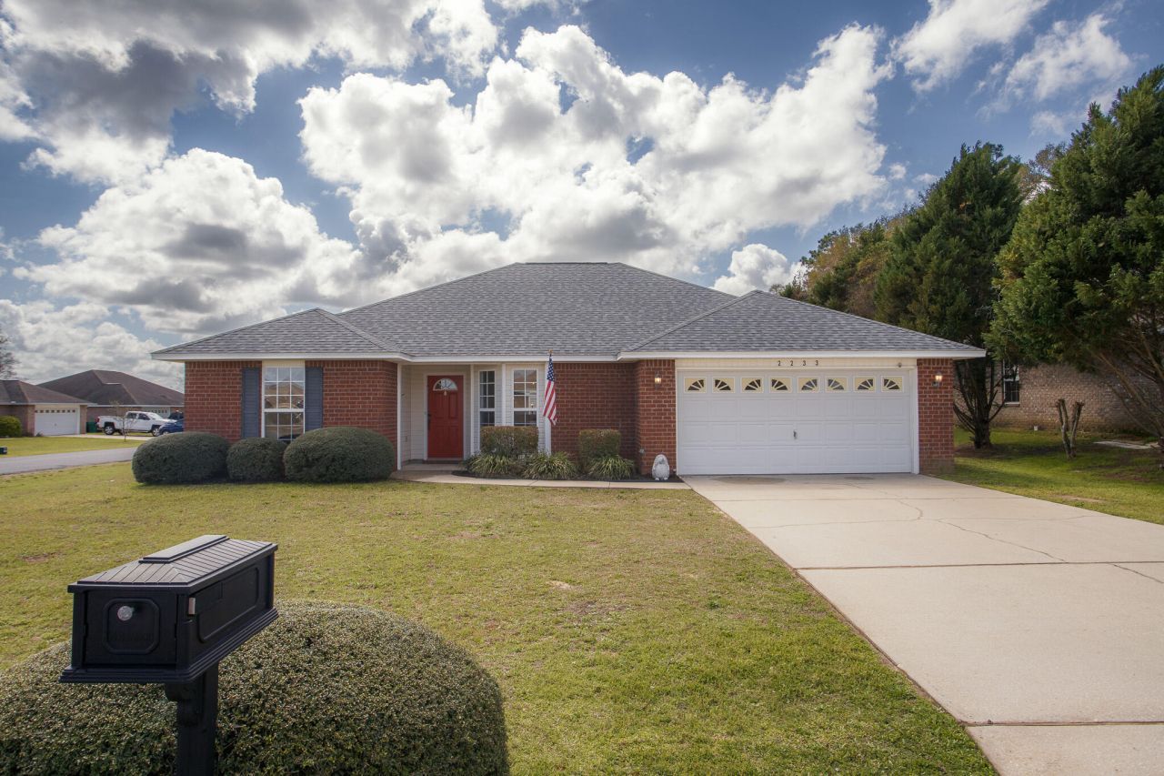 2233 Lewis Street, Crestview, FL 32536 Main Photo