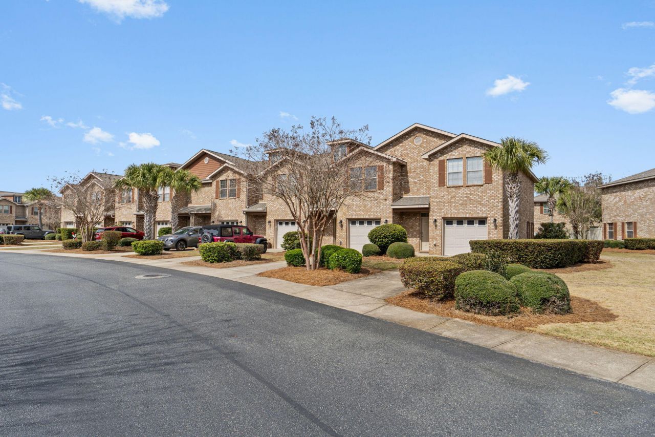 8868 Brown Pelican Circle Navarre, FL 32566