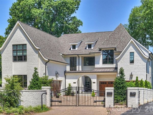 2714 Selwyn Avenue, Charlotte, NC 28209